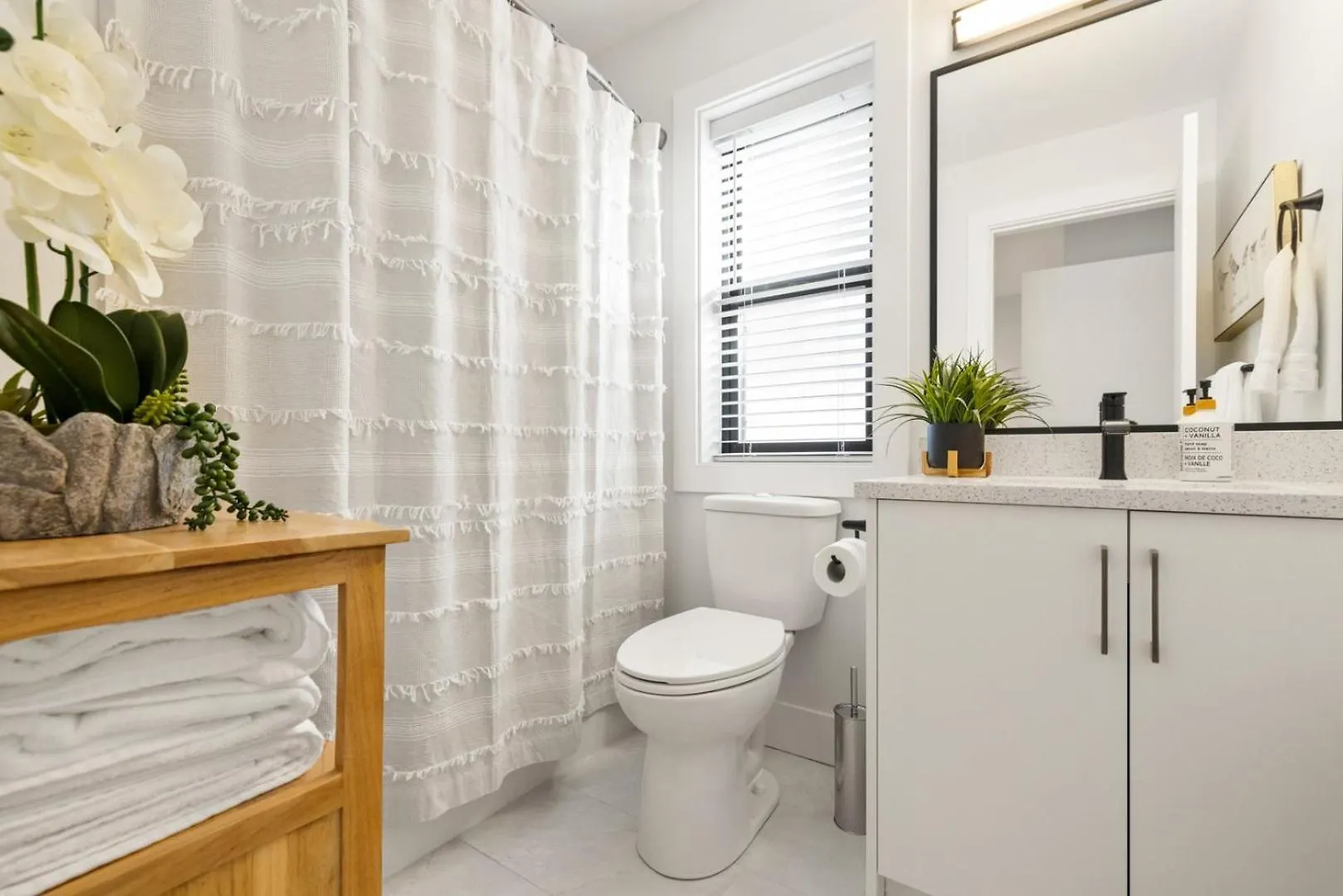 Prázdninový dům Private Modern Garden Suite, 5 Minutes To Downtown! Victoria Kanada